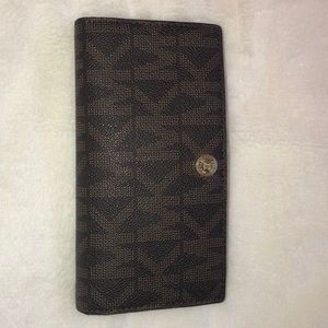 REAL Micheal Kors Wallet